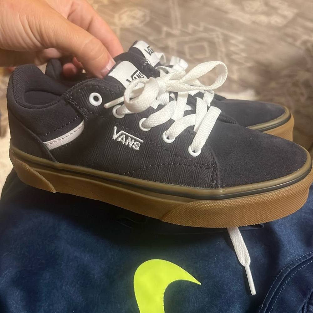 Vans sedan sneakers
